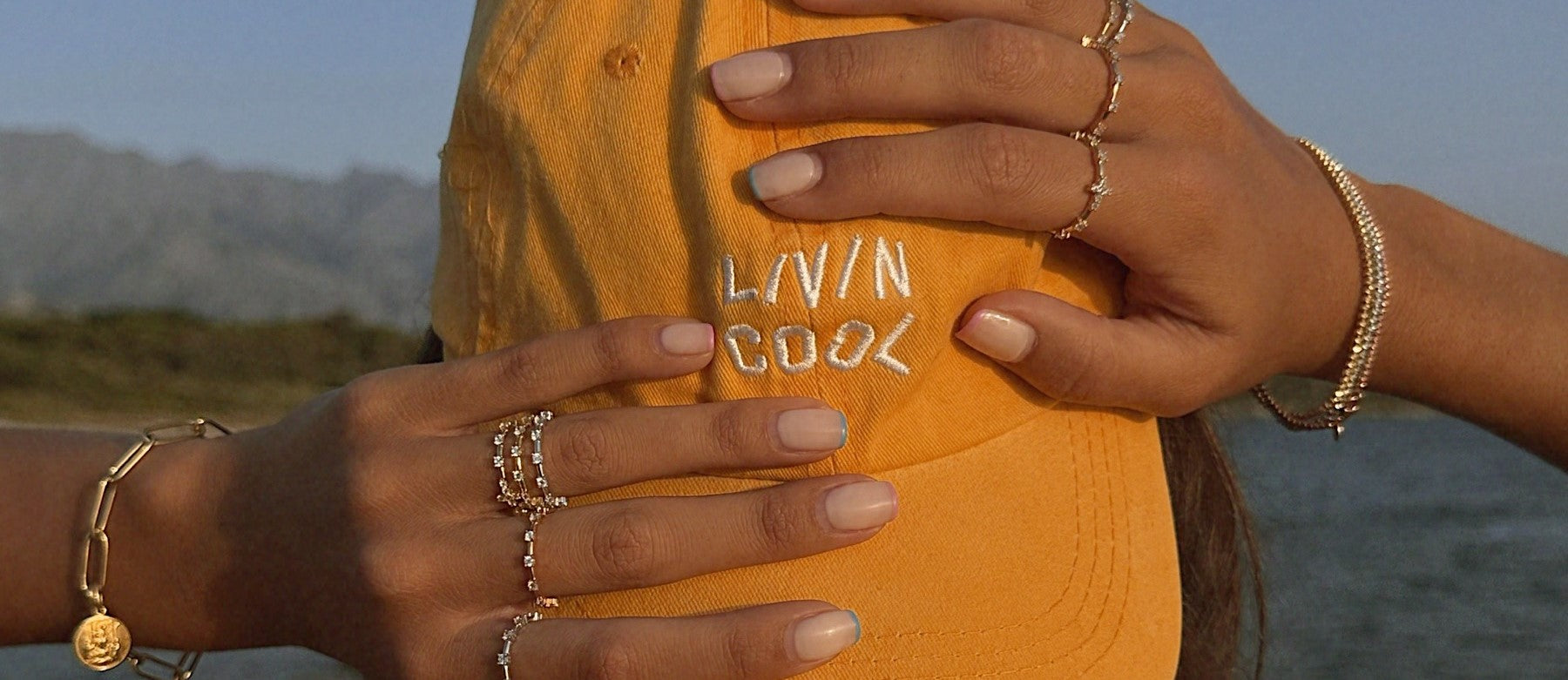 COOL GIRL