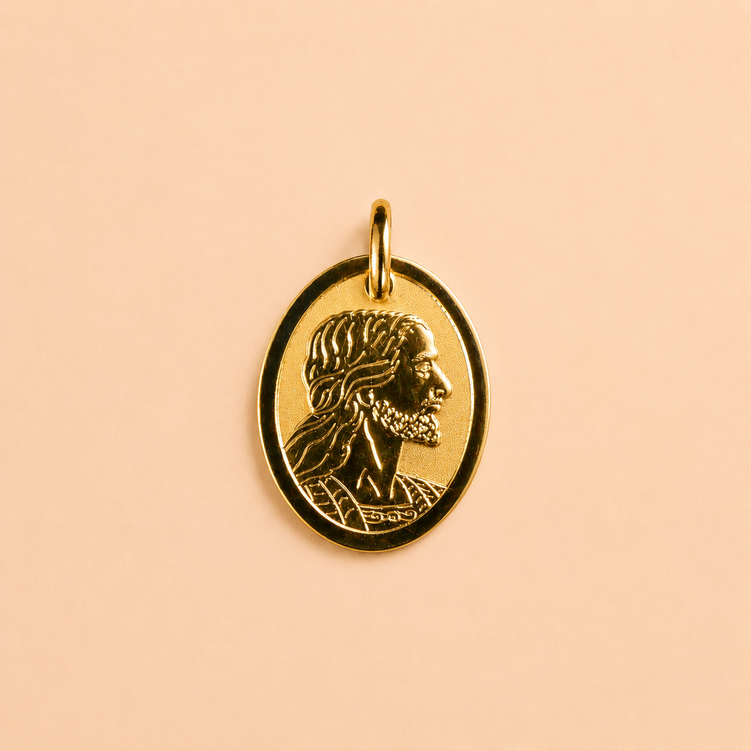 PENDENTIF CHRIST OVALE
