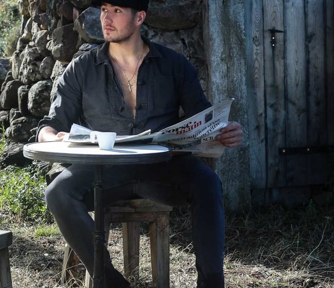 Colliers_composition_hommet